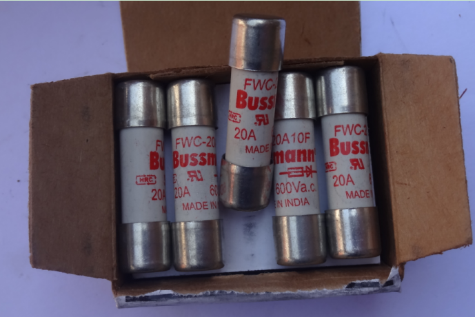 保險(xiǎn)絲的電路保護(hù)作用 FWC-20A10F